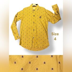 LIKE NEW Tan/Yellow Patterned Kids Button-Up Shirt with Decal (Size 4)